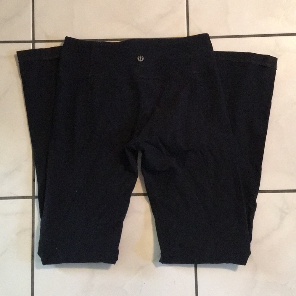 Lulu yoga pants